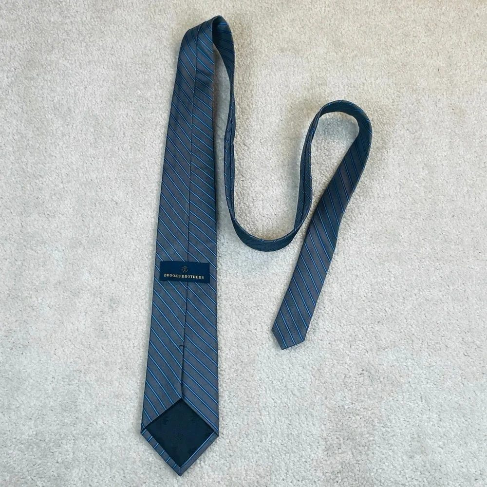 Brooks‎ Brothers Men's Silk Tie Blue Stripe Classic Business Necktie